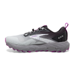 Women's Cascadia 17 - Image 4